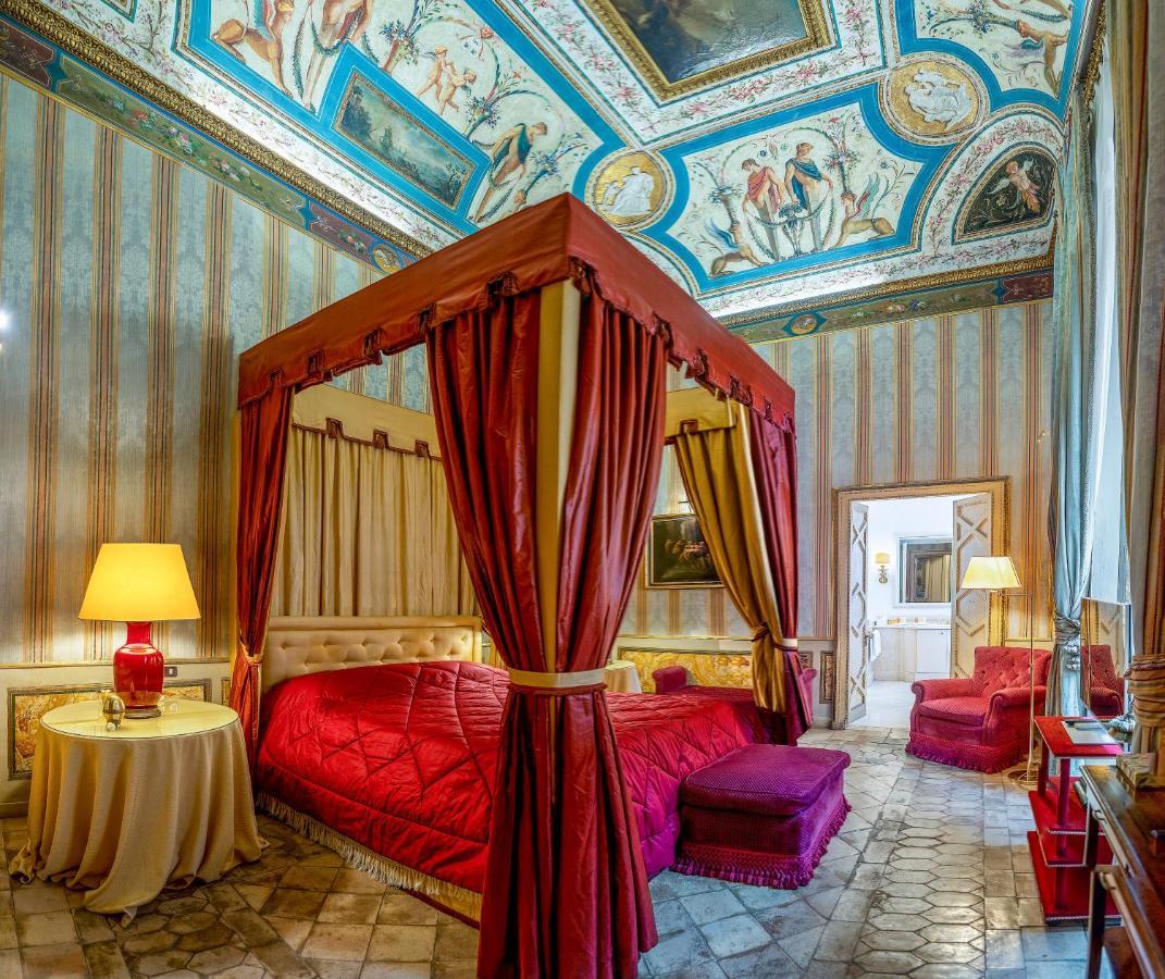 Bed and Breakfast Residenza Ruspoli Bonaparte Рим Экстерьер фото