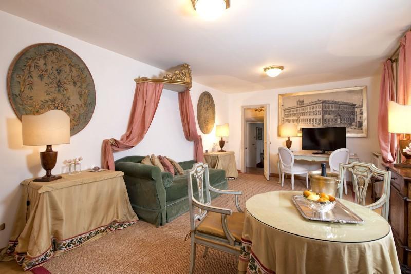 Residenza Ruspoli Bonaparte Рим Номер фото