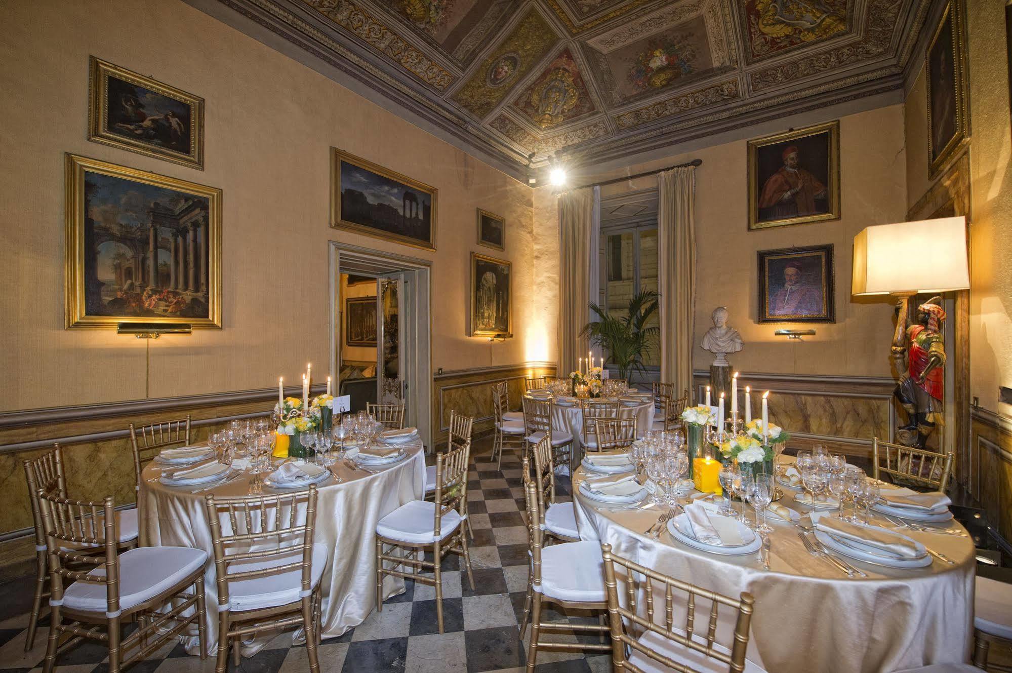 Residenza Ruspoli Bonaparte Рим Экстерьер фото
